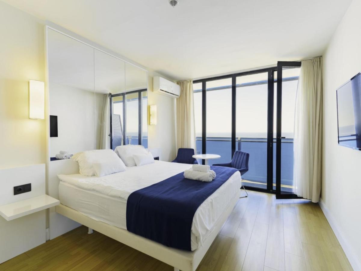 Black Sea Apartment In Orbi City Batumi Exteriér fotografie
