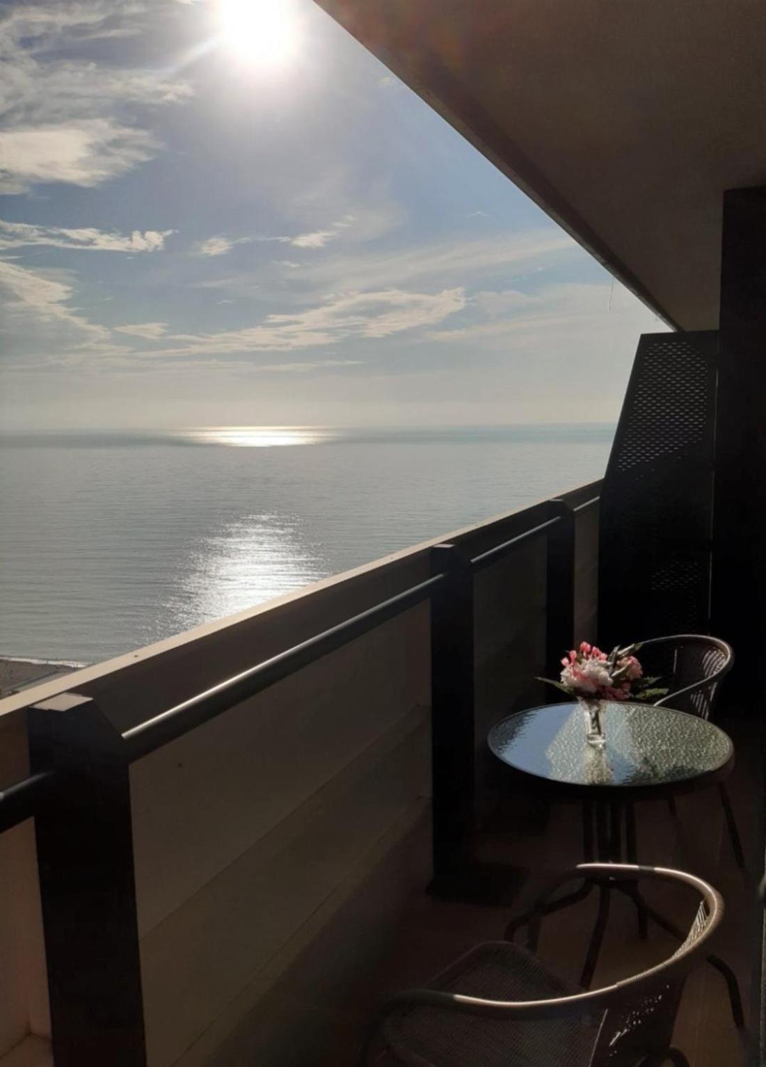 Black Sea Apartment In Orbi City Batumi Exteriér fotografie